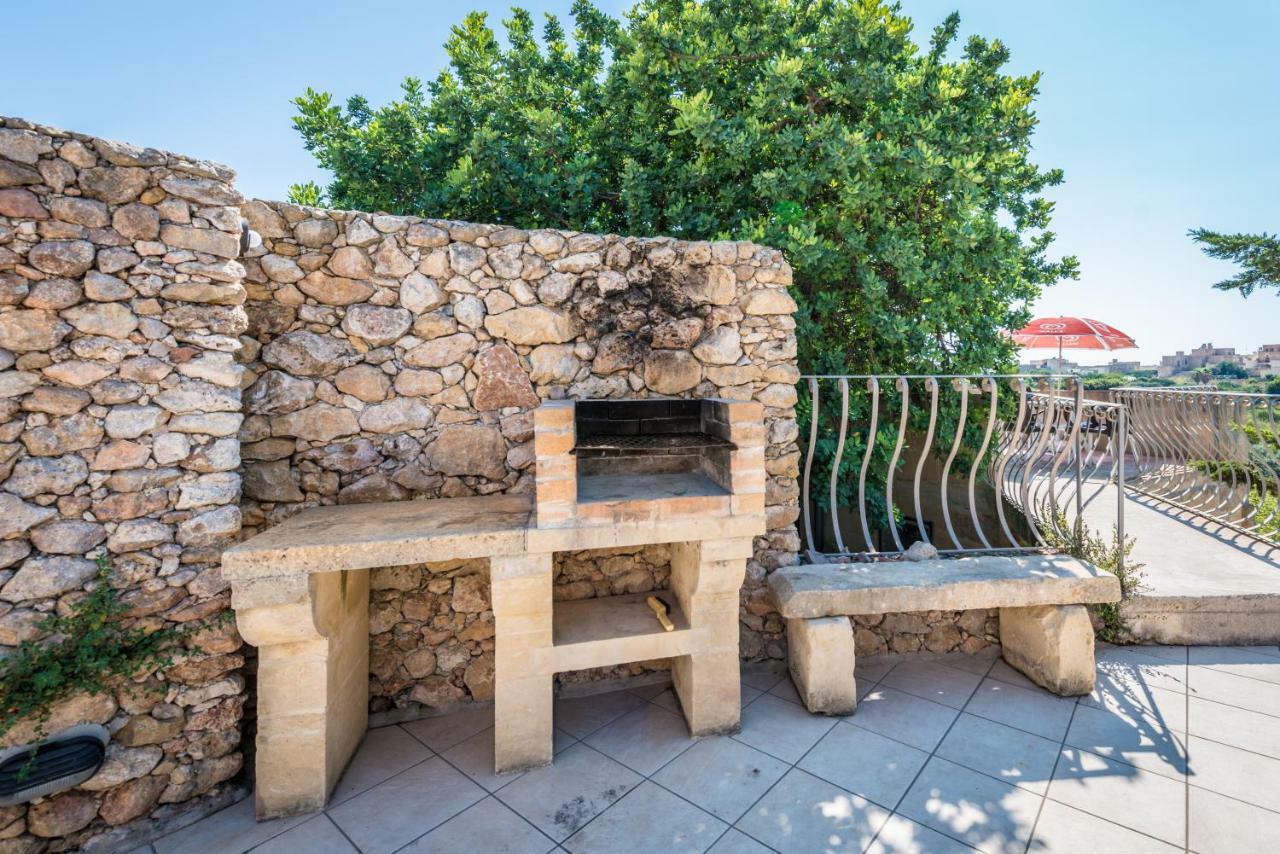 Sunset - Holiday Farmhouse With Large Private Pool In Island Of Gozo Nadur Kültér fotó